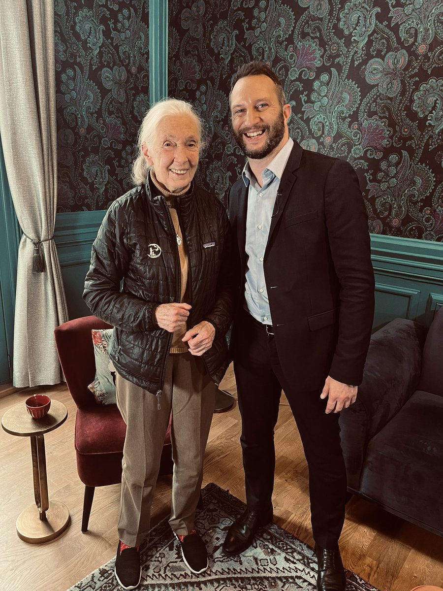 nicolasgeorge_'s tweet photo. Un honneur d’avoir pu interviewer cette grande dame, Jane Goodall, en marge de son discours historique à l’UNESCO.
Un entretien à retrouver ce samedi à 18h30 dans le #64Minutes sur TV5MONDE et sur notre site internet ! https://t.co/YKB60aE7xW