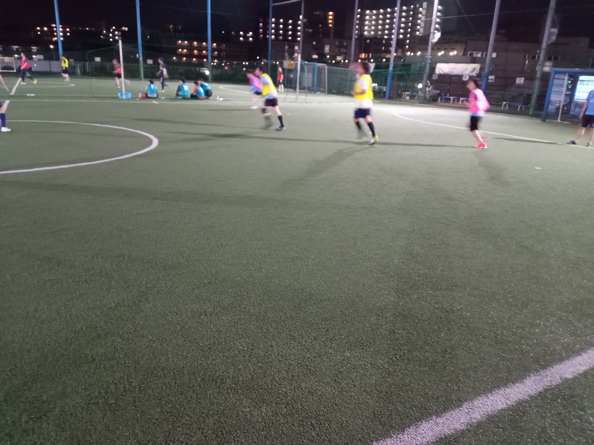 Hidezyblunero's tweet image. 少々雨も降りましたが
楽しく蹴れました
また次回もよろしく
円陣大事！（笑）
#FROコミュ