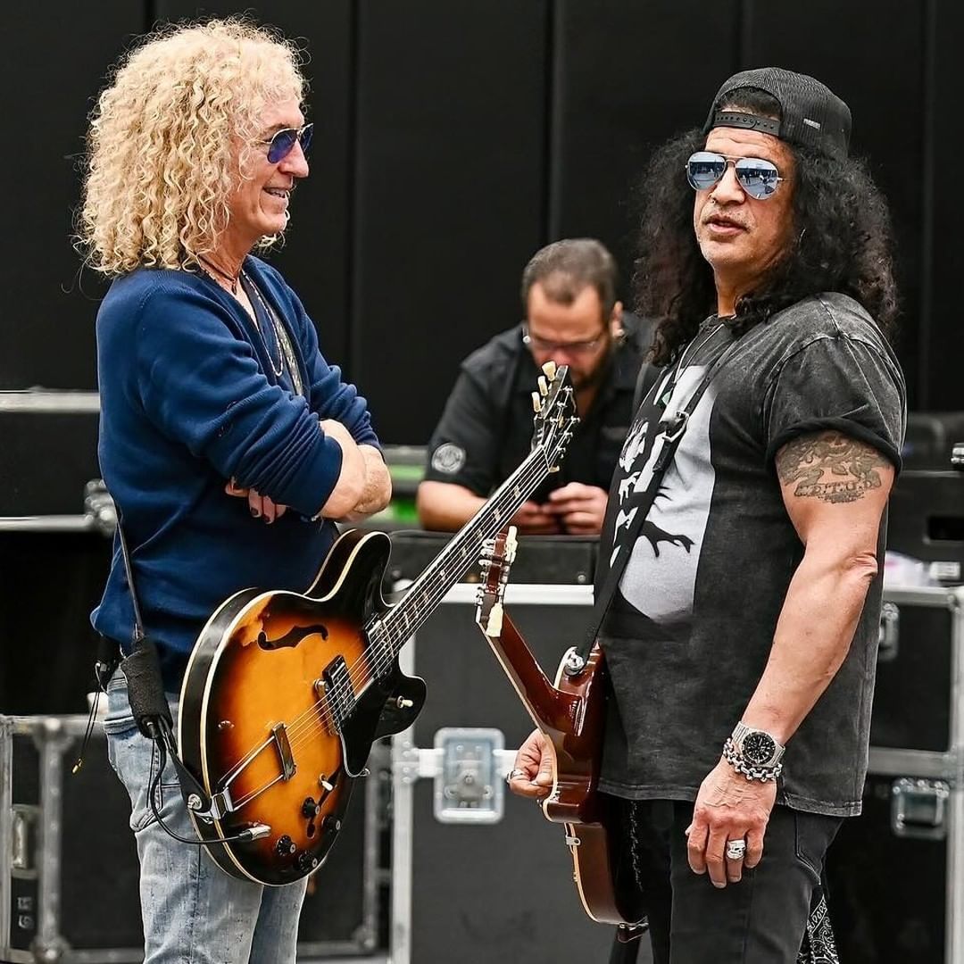 SlashYIllusion's tweet photo. More pictures from RnRHOF rehearsals yesterday by Β©Kamal Asar
#Slash #RnRHOF #slashwith https://t.co/1Ue5ZpbsCK