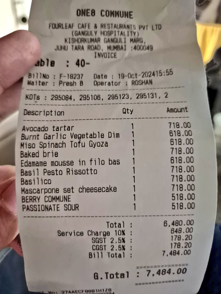 Had a longtime wish to visit One8 commune in Mumbai but left as a disappointed customer. 
Did not expect this <a href="/imVkohli/">Virat Kohli</a> that access to the digital menu will only be provided if we accept to pay the 'Service Charge' when it is our discretion. <a href="/consumerforum_/">Consumer Forum India</a> kindly look into it.