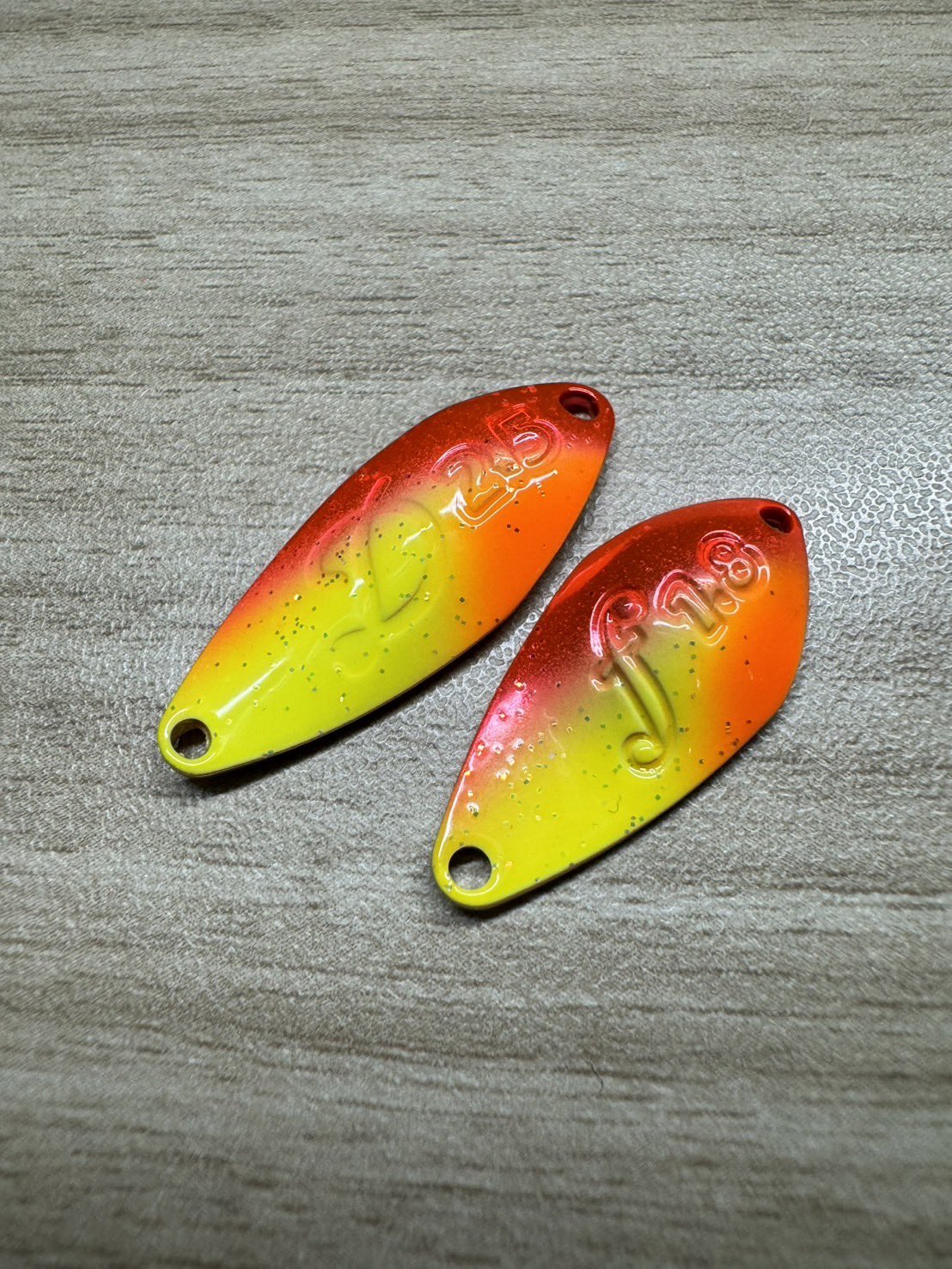 最安値級価格 ベルベットアーツ デイジー2.5g トップマイスター フォルテ1.8g 盗 ルアー・フライ