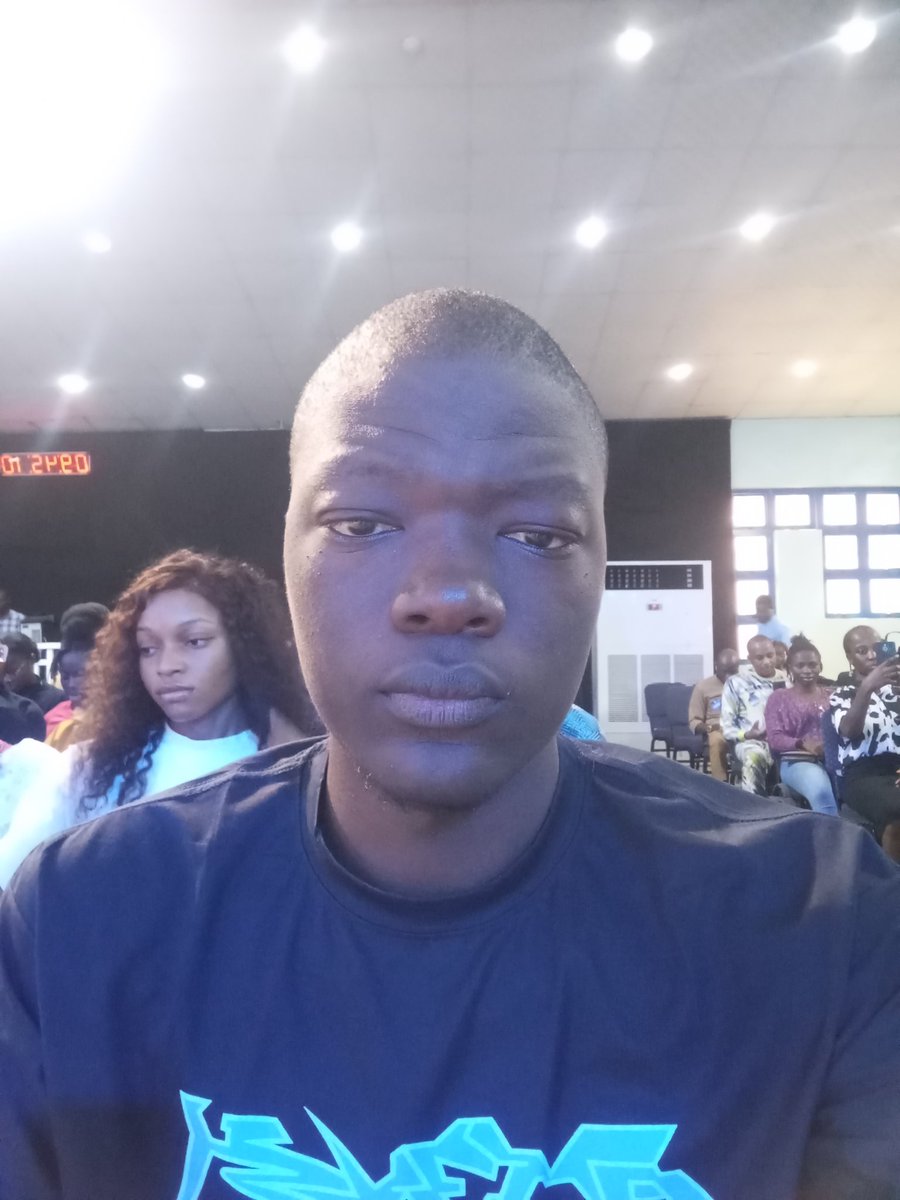 de__techie's tweet image. Hey guys 

I'm live here at #dataf