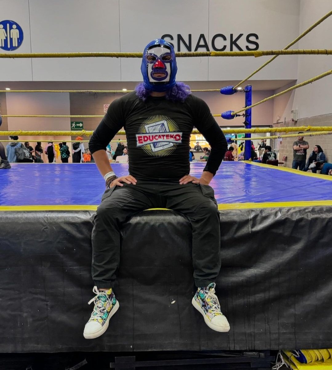 El <a href="/educateko/">Arturo Alejandro Archundia Educateko</a> es un personaje enmascarado que lucha por una causa, acá su historia 🤼‍♂️👇🏾go.ivoox.com/rf/134938975