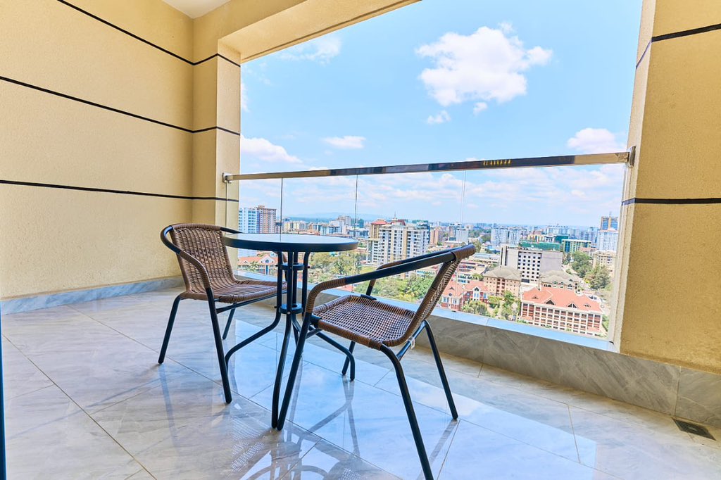 waweruglen's tweet photo. 📍Kilimani,Nairobi🇰🇪
This is one of the most Luxurious Fully Furnished 2 bedroom apartments ready for bookings. Well Curated, Elegantly Furnished and Very spacious. This apartment is perfect for Longterm and shortterm stays. Come have luxury Living at its Finest. Value For Your Money.

To Enquire
Call/Whatsapp Waweru From Walenhomes on
+254715614640

Amenities:
Swimming Pool
Fully Equipped Gym
Kids play area
Coffee shop
A mart
Club house
Ample Parking space
Tight security
Speed WiFi
Smart tv
Fully Fitted Kitchen
Backup Generator
High speed lifts
