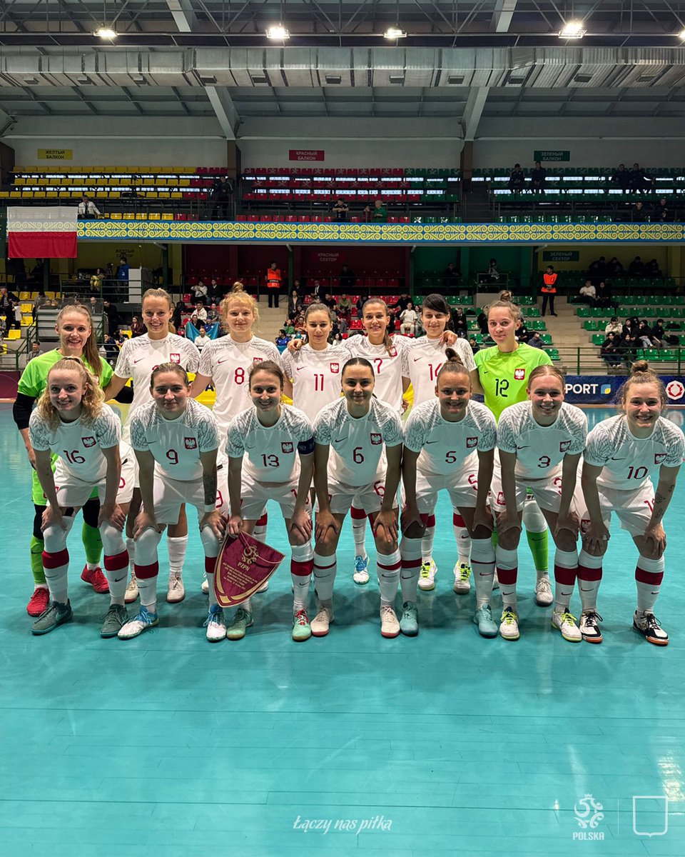 laczynaskobieca's tweet photo. RUSZYŁY!🔥
W takim składzie rozpoczęłyśmy drugi mecz eliminacyjny:
Andżelika Dąbek (GK)- Agata Sobkowicz, Katarzyna Włodarczyk(C), Julia Basta, Klaudia Kubaszek
🎥 https://t.co/PukI2kcesx
__
#KAZPOL 🇰🇿🇵🇱 Futsal https://t.co/uvI26ja6Z7