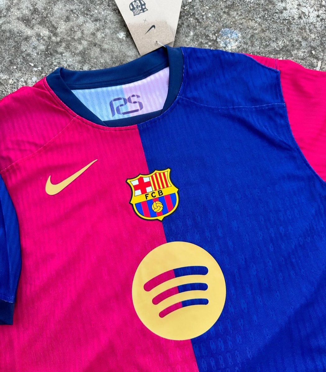 Somhiserem_fcb's tweet photo. 🎁 Sorteo de la camiseta de Gavi para celebrar su vuelta  entre todos los que den RT + FAV a este tweet y nos sigan. 

✅ RT + FAV + Follow 

+ % Mencionar a un amigo 

✈️ Envío internacional gracias a @TWairshop https://t.co/0bPHZMzjnQ