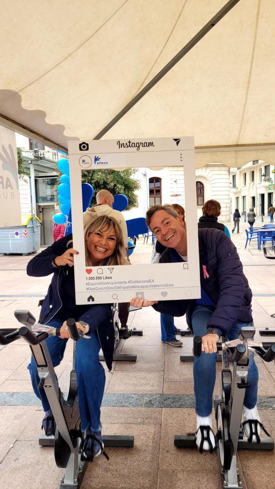 🚴 El Ayuntamiento de Burgos se suma a las pedaladas solidarias por la espondilitis anquilosante 

La jornada organizada por la asociación AFAea Burgos en la jornada nacional por esta enfermedad ha contado con la participación de los concejales Mila del Campo y César Barriada.
