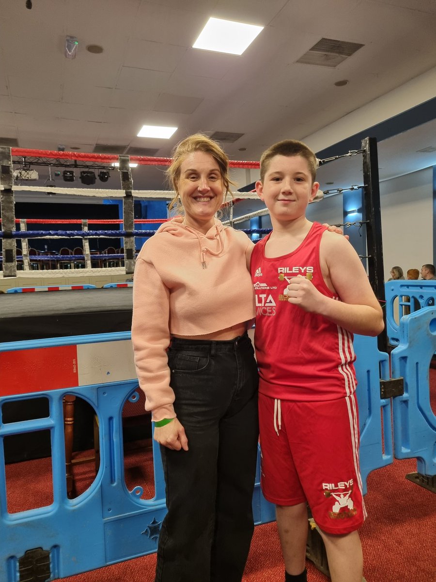 brunny70's tweet photo. My grandson b4 his first skills test bout🥊🥊 did so well really proud  and my amazing wife #simpleythebest 💙💙💙 https://t.co/ozlk1s2GoQ
