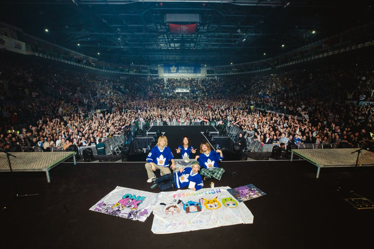 ONEOKROCK_japan's tweet photo. Toronto!!

#ONEOKROCK #LIVE
photo by @mattyvogel https://t.co/ecfpCtcSb7
