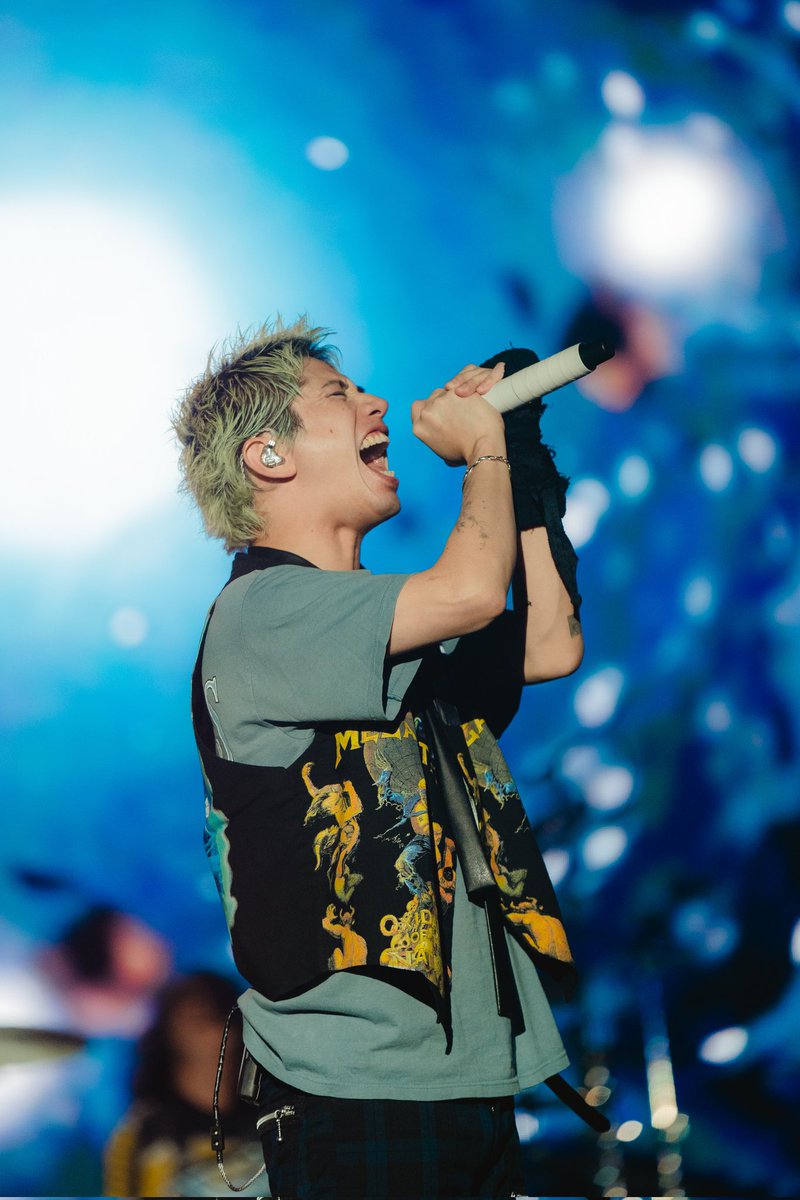 Toronto!!

#ONEOKROCK #LIVE
photo by @mattyvogel