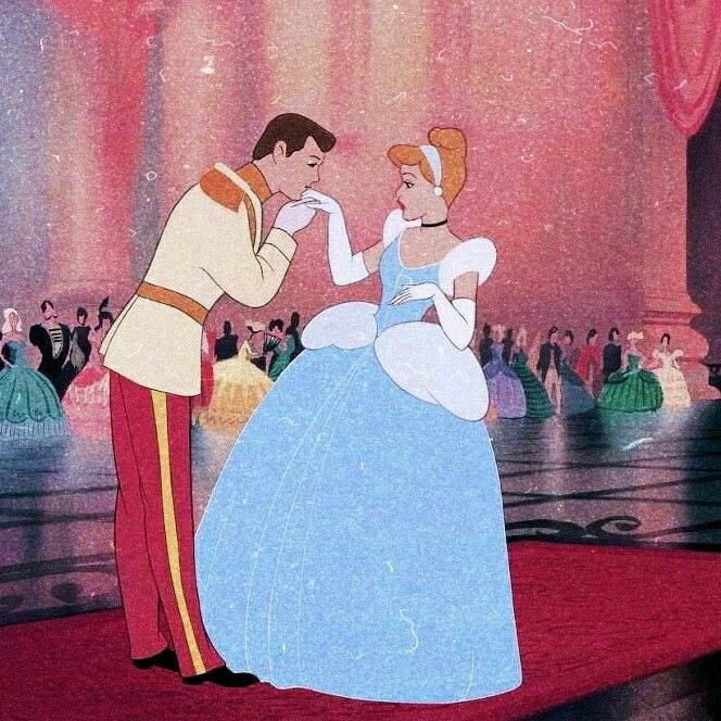 cinebreakfr's tweet photo. L’acteur Chris Hemsworth serait pressenti pour jouer le rôle du Prince Charmant dans le film en live-action de Disney. https://t.co/xJLKl2V8MD