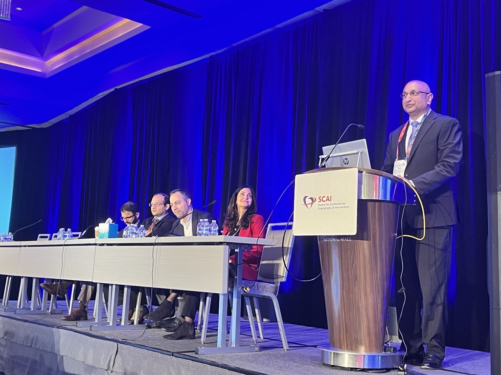 SCAI's tweet photo. The first session at #SCAISHOCK day 2 includes presentations on high-risk #PCI. #CardiogenicShock

@RajanPatelMD @HashimHayder @SarasVallabhMD @MohitpahujaMD https://t.co/TZE1x0n1sl