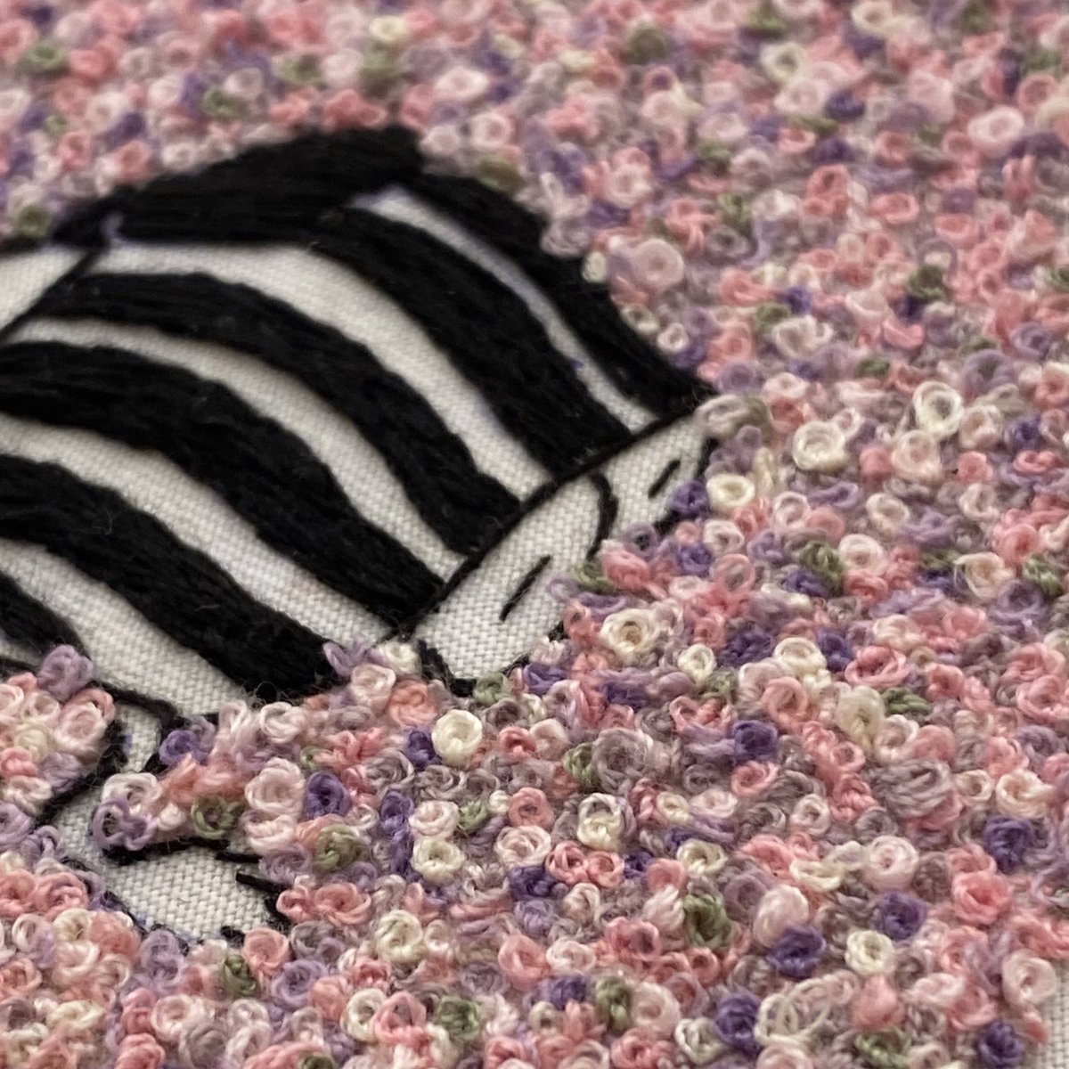 "ها هي أخيرًا هنا في حديقتها حيث كل شيء في مكانه الصحيح، وكل شيء ينمو كما ينبغي له أن ينمو"