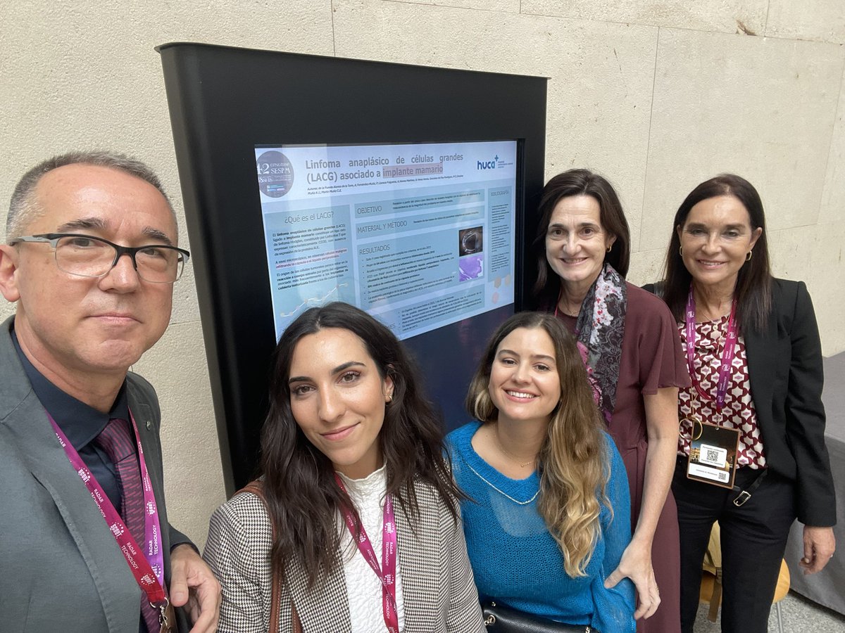 pifermu's tweet photo. #DiaMundialContraelCancerdeMama en Salamanca todos los profesionales de las diferentes disciplinas que atendemos de manera integral a las pacientes en el congreso #42sespm 
Un placer haber contribuido un año más, con una conferencia sobre el Derecho al Olvido Oncológico https://t.co/7rnWAHRxIZ