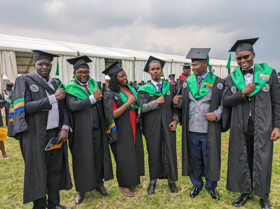 Congratulations are in order!!!

Well done Class of 2021!! We are proud to call you Emergency Physicians!!

Congratulations once again! 🥳🎉🎊