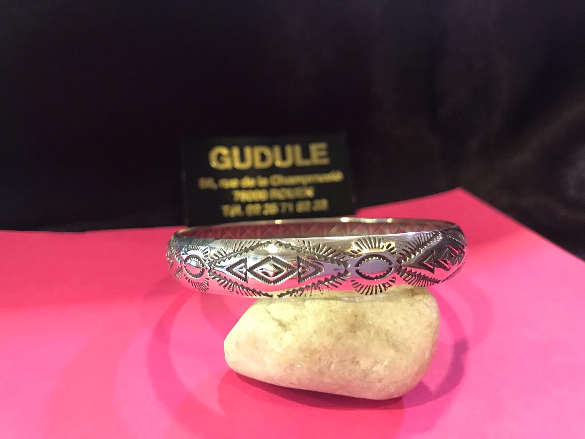 GuduleRouen's tweet photo. Ce samedi 19 octobre votre boutique #Gudule de #rouen est ouverte de 9h30 à 13h et de 14h à 19h.
#NouvelArrivage
#bracelet #petitetaille #jonc d'inspiration #touareg en #argentmassif sans nickel #bijouxaddict #Gudule_Rouen #bijouxrouen #gudulerouen #OctobreRose2024 https://t.co/fyiVyidxcE