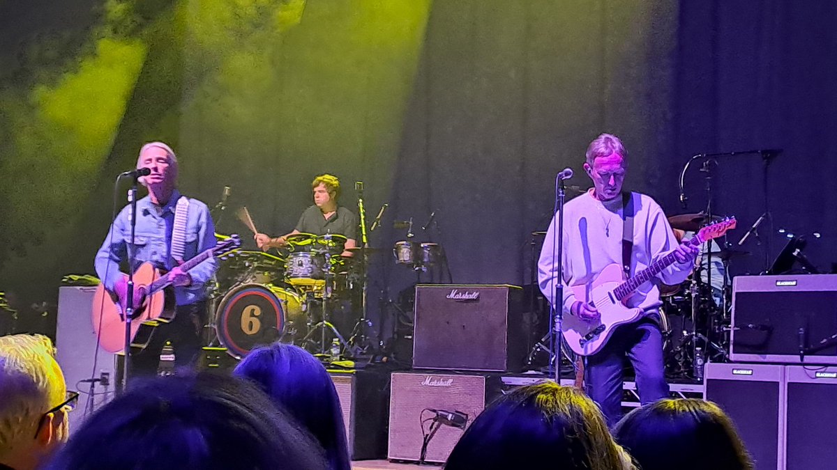 swizzlestick19's tweet photo. Awesome night at @portsmouthghall with these #legends @paulwellerHQ @stevecradock
#RockintheSeaside
#Choons https://t.co/5CbsR9v9q9