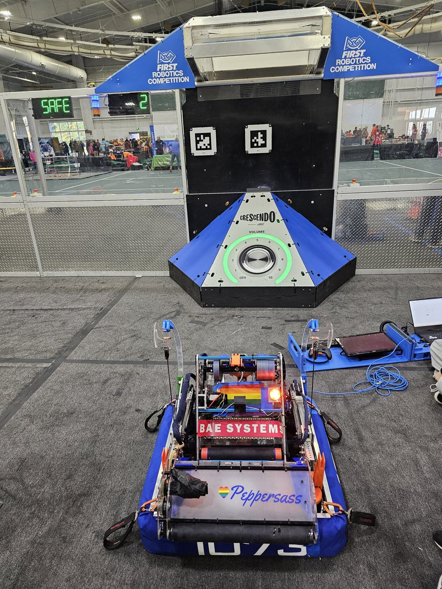 We're at The Governor's Cup event up at <a href="/PlymouthState/">Plymouth State University</a> doing our morning field calibration!

#omgrobots #morethanrobots #FIRSTNH #WeAreNE #frc1073 #hollisbrookline #FRC