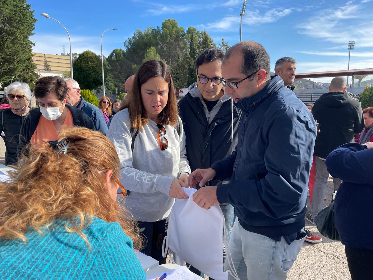 gpopularcuenca's tweet photo. 🚶‍♂️Los concejales @beajimenez2023 , @jguadalajarac , @valeraqnk y @jualni han participado hoy en 7000PasosX en Cuenca, promoviendo la salud a través del ejercicio. 💚

Apoyamos todas las iniciativas para fomentar hábitos saludables. ¡Cada paso cuenta! 💪 #7000PasosX https://t.co/TTuLdjf2FI