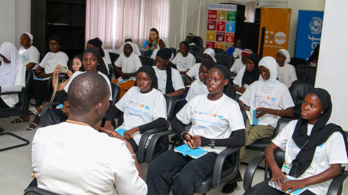 UNFPATheGambia's tweet photo. An exciting start to an inspiring boot camp for girls🎉
Over the next few days, 20 girls will immerse themselves in crucial #STEM fields & life skills, igniting their passion & empowering them with knowledge on #SRHR & bodily autonomy.
👏@CTY_Gambia for leading this initiative.
🤝 @UNICEFGambia