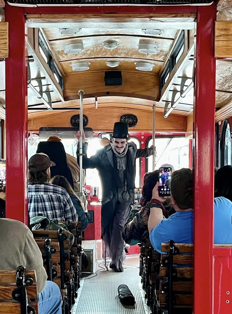 coldcasepsychic's tweet photo. 🚨Upcoming Halloween Events 🚨

👻✨ Tues and Thurs 11:00 AM to 2 PM and Sundays 2 Pm and 6 Pm
Spirits of Seville Quarter Ghost Tour and Lunch or Dinner: 
Investigate one of Pensacola’s oldest haunted restaurants while enjoying a meal.
Seville Quarter
130 East Government Street
P https://t.co/5sCOGnXLj1
