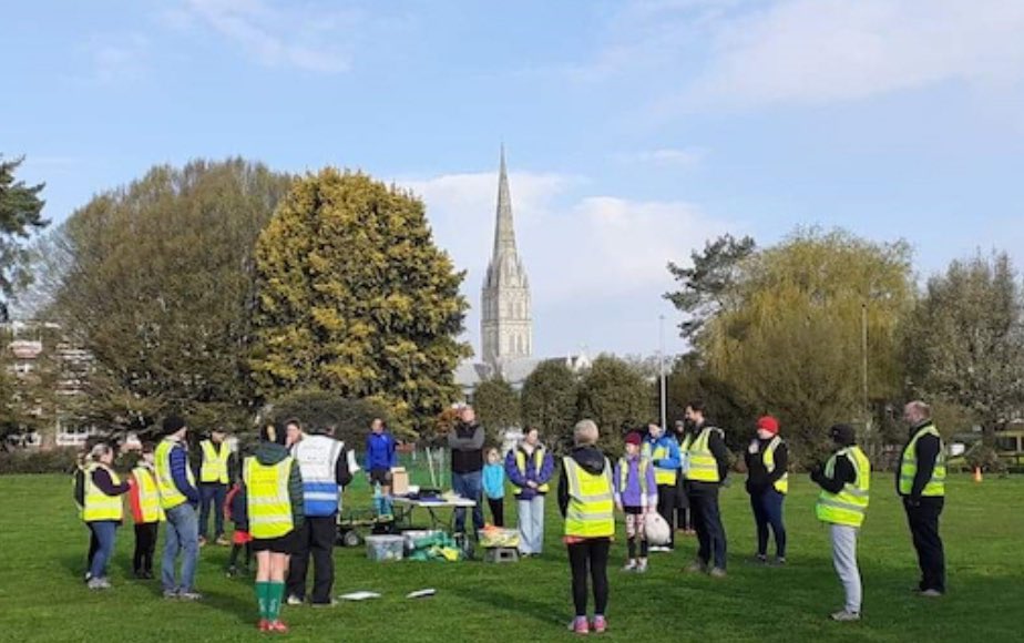 Did my first #ParkRun this morning. Why haven’t I done this before? Really nice atmosphere with friendly people of all ages &amp; abilities. They say it’s not a race but I admit I was chuffed to win my age category <a href="/parkrun/">parkrun 🌳</a> <a href="/parkrunUK/">parkrun UK</a>