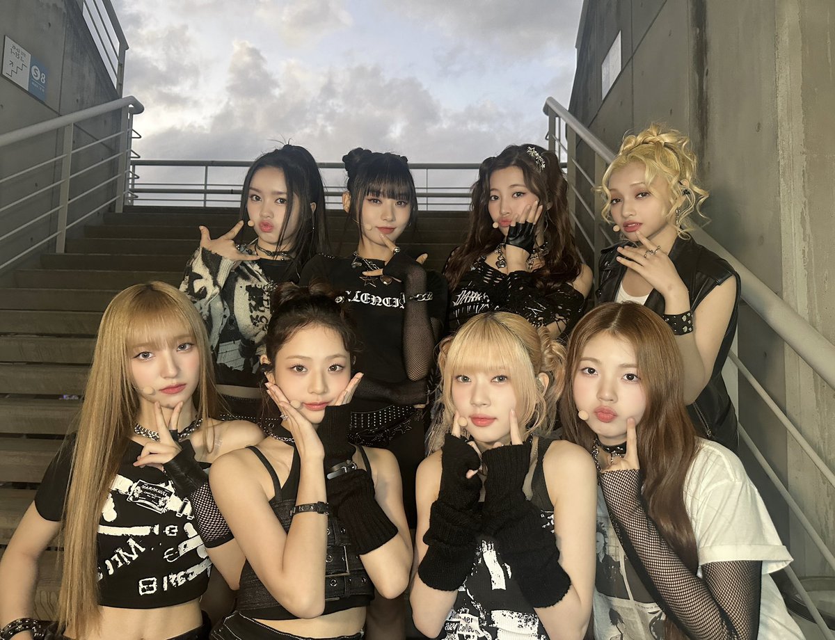 UNIS_offcl's tweet photo. [📸]

#241019

✔ 2024 드림콘서트 30th DREAM CONCERT 완료🌟

유니스의 첫 드림콘서트‼️
엡떠와 함께해서 더 재밌게 즐길 수 있었어요🖤 
너무 고맙고 사랑해요🤍
(+미니 팬미팅도 너무 재미있었다🍀)

#UNIS #유니스
#UNI_Story https://t.co/XHM21Z1zUb