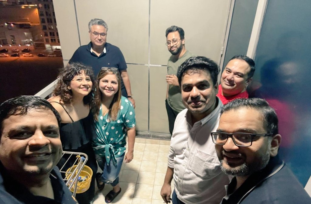 pklearn's tweet image. 45+, I decidd 2 unhook my tent frm India n came 2 Dubai
New City,New job
New frnds,New culture 
Was I scared, unsure, Ya?
But I ws sure, I wl make my tribe&amp;amp; a gud life
So this is me, settld, enjoyin, explorin, making people bond@ pre-diwali bash @my pod
#PARceptions 
#LifeLessons