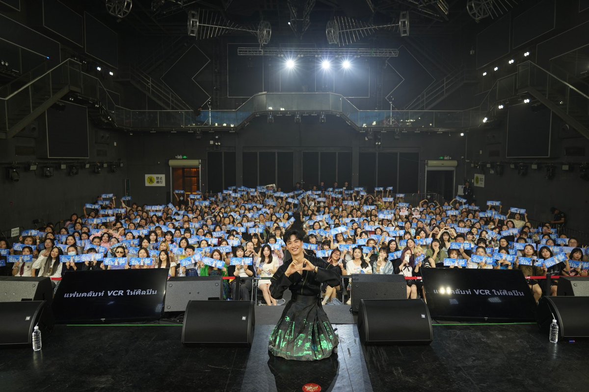 GMMTV's tweet photo. 💙 有一句话我一直都在跟大家说，但不管说了多少次，还是想再说一遍，那就是“非常感谢大家” 

今天我非常开心能跟大家一起度过这么快乐这么美好的时光，希望大家也和我一样开心，爱你们🥺✨

💙 คำๆ นึงที่บอกเสมอ และอยากบอกอีกหลายๆ ครั้ง “ขอบคุณทุกคนมากนะครับ” 

วันนี้เตมีความสุขมาก ดีใจที่ทุกคนได้มาสนุกและใช้เวลาร่วมกัน หวังว่า��ุกคนจะมีความสุขเหมือนกันนะครับ รักทุกคนมากๆ เลย🥺✨

#TayFMNanning 
#GMMTV