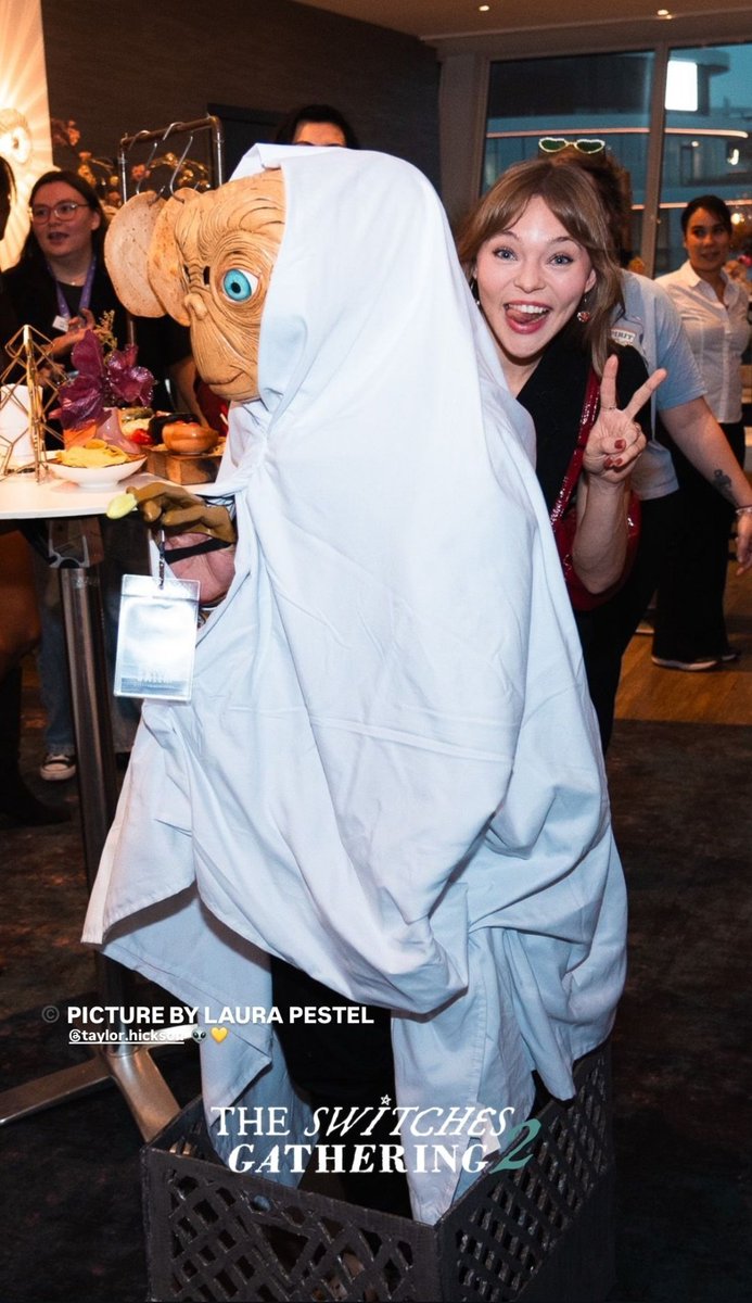 _sammymfs's tweet image. I'm not even gonna ask the context of this 😂
 
#SwitchesGathering2 
#MotherlandFortSalem