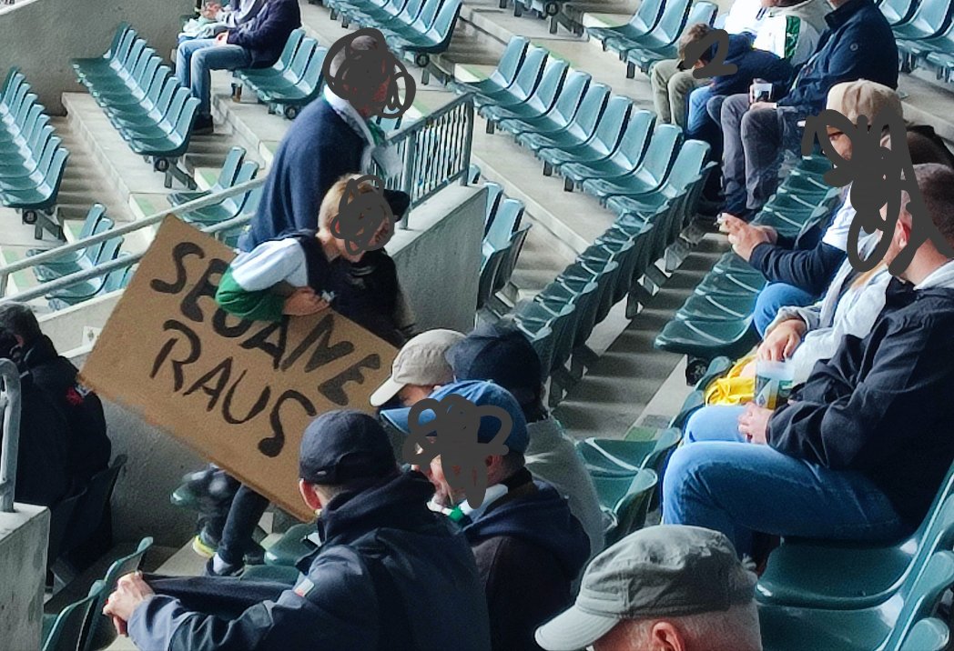 Grüße aus dem geilsten Stadion der Welt.

<a href="/patzy/">patzy</a>  ist auch schon da.☺️

#bmgfch #Borussia