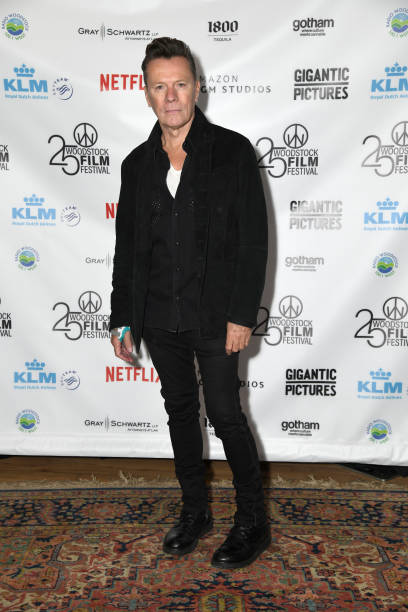 u2peru's tweet photo. Alguien preguntó por Larry? Nuestro muchachón reapareció públicamente en en el Woodstock Film Festival para la premiere y mesa redonda de "Left Behind", documental del que es uno de los productores. 😍🥰🎥🎞️🎬
#LarryMullenJr #U2 #WFF25 #LeftBehind #sociales https://t.co/6RObw1cVOK