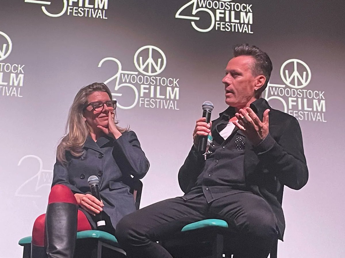 u2peru's tweet photo. Alguien preguntó por Larry? Nuestro muchachón reapareció públicamente en en el Woodstock Film Festival para la premiere y mesa redonda de "Left Behind", documental del que es uno de los productores. 😍🥰🎥🎞️🎬
#LarryMullenJr #U2 #WFF25 #LeftBehind #sociales https://t.co/6RObw1cVOK