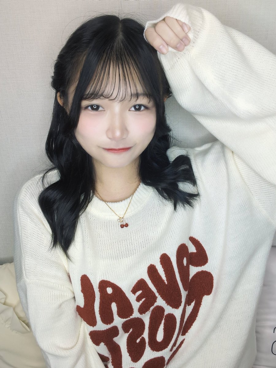 rin_usachan's tweet photo. みんなぁーりんさんのこと覚えてるー？テスト終わったよぉーーーお
受験勉強もがんばてるよぉーーお
ぜんぜんあげれてなくてごめんねー、
げんざいのりんさんだよぉー https://t.co/7EOJD0Elgp