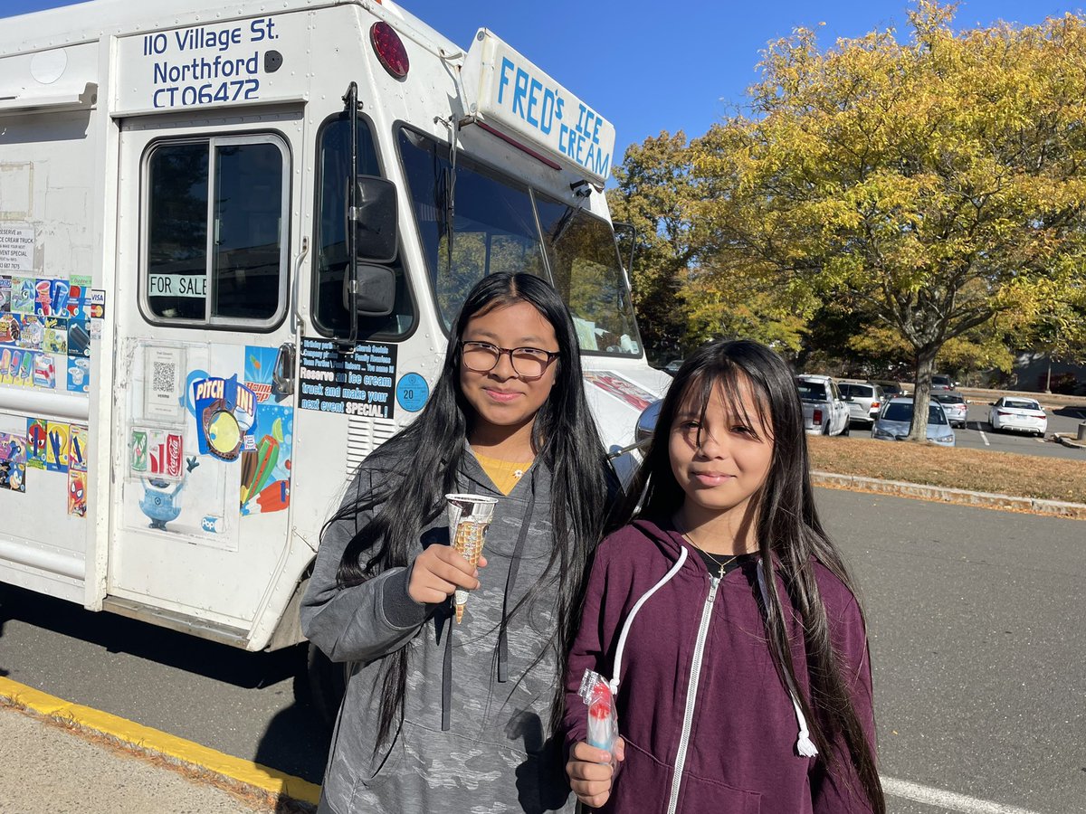 Jessica Showerda tweet media