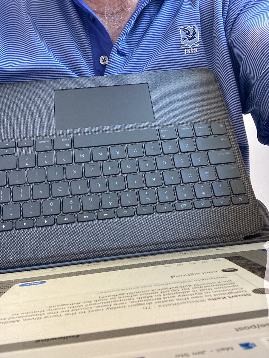 typing on the iPad like this makes me feel like I’m playing an accordion