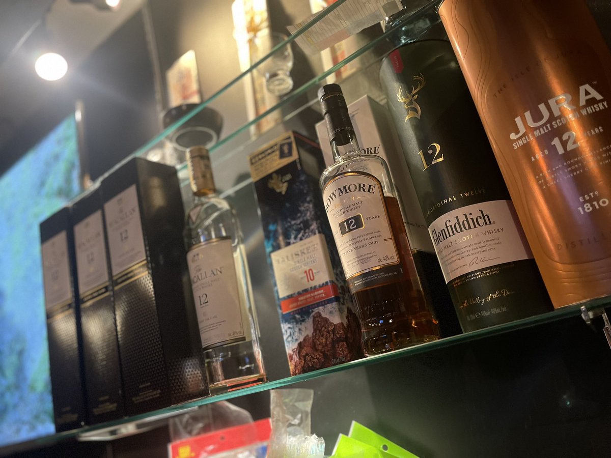 BarCat_Kanazawa's tweet photo. -𝙊𝙋𝙀𝙉- 22時~

昨日ありがとうございました！
本日、お足元の悪い中ですがお待ちしてます

#石川県
#金沢
#北陸
#片町
#BAR
#ウイスキー
#ガールズバー
#キャバクラ
#ラウンジ
#ボーイズバー
#スナック
#金沢駅
#金沢城
#兼六園
#東茶屋街
#タリスカー
#マッカラン
#ボウモア
#グレンフィディック https://t.co/XQBcKrgQPI