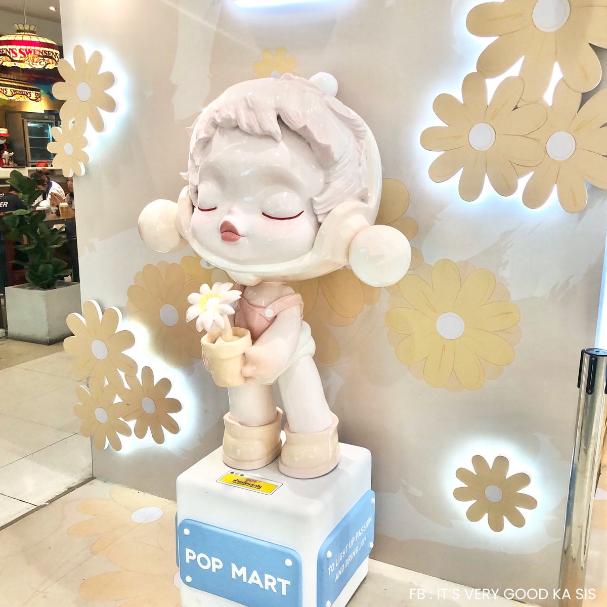 itverygoodkasis's tweet photo. 🎪 บอกเลยสายจุ่มห้ามพลาด 
พาส่องกล่องจุ่มที่ตู้ PopMart ✨
ราคาเดิมไม่มีบวกเพิ่ม มีให้เลือกเยอะมาก 
ที่สุคัญของแท้แน่นอน !

📍 พิกัด ซีคอนสแควร์​ ศรีนครินทร์ 

 #รีวิว #รีวิวของดีบอกต่อ #PopMart #กล่องสุ่ม #Arttoys https://t.co/jmQn8fgpnm