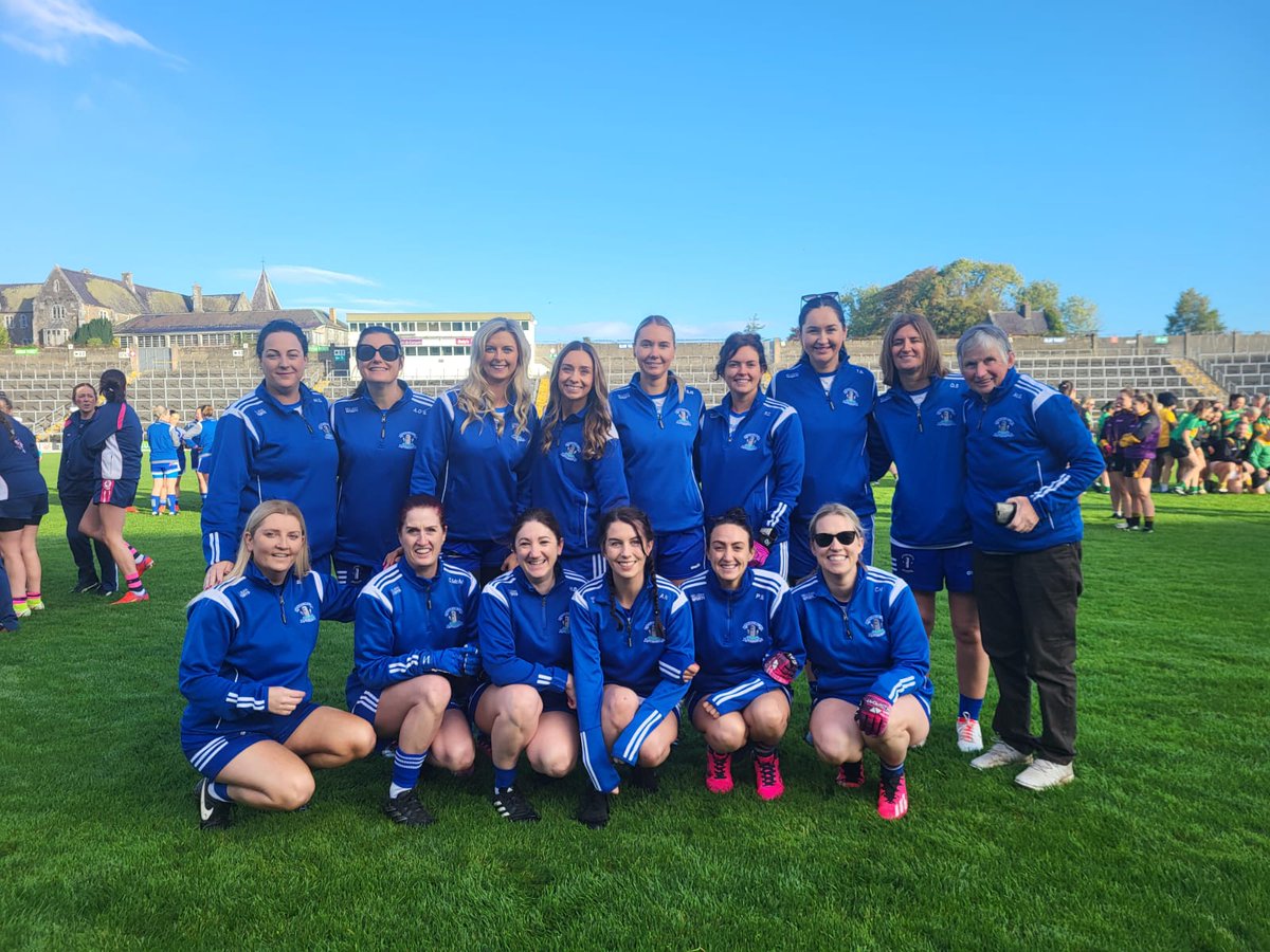 desmondsladies1's tweet photo. @KerryHomecoming @Kerry_Official @kerryladiesfoot @GaaDesmonds great day #mothersandothers https://t.co/9q32jWucPu