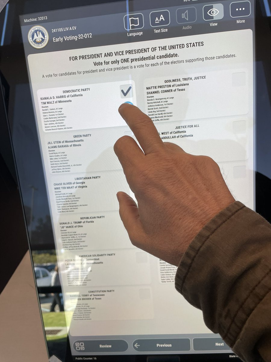 BarefootJamel's tweet photo. @ElectionWiz I’m a former GOP parish chairman,GOP state central committee member, and state chairman of the Louisiana Young Republican Federation. I don’t vote for felons, I don’t vote for conmen, I don’t vote for pathological liars, and I don’t vote for traitors. 
Here’s how I voted: https://t.co/FxluHCct9X