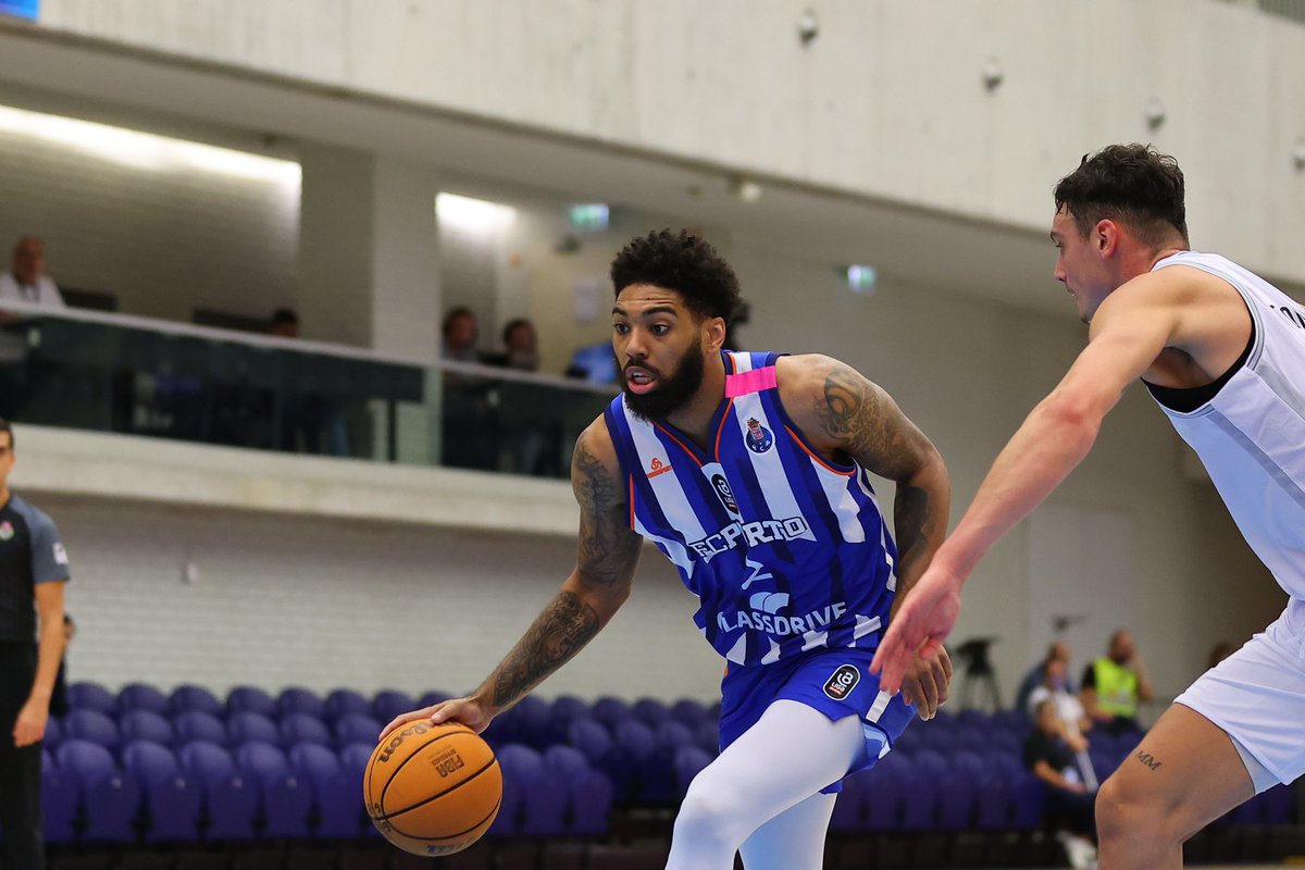 🏀 <a href="/FCPorto/">FC Porto</a> 88-80 <a href="/VitoriaSC1922/">Vitória Sport Clube</a> 
🏆 Liga Betclic Masculina | Jornada 3️⃣
📍 Dragão Arena 
⭐️ Tanner Omlid (13pts, 10res, 2ast - 22val)
📊 tinyurl.com/4pwc94pu

📸 FC Porto 

#SomosBasquetebol #LigaBetclicMasculina