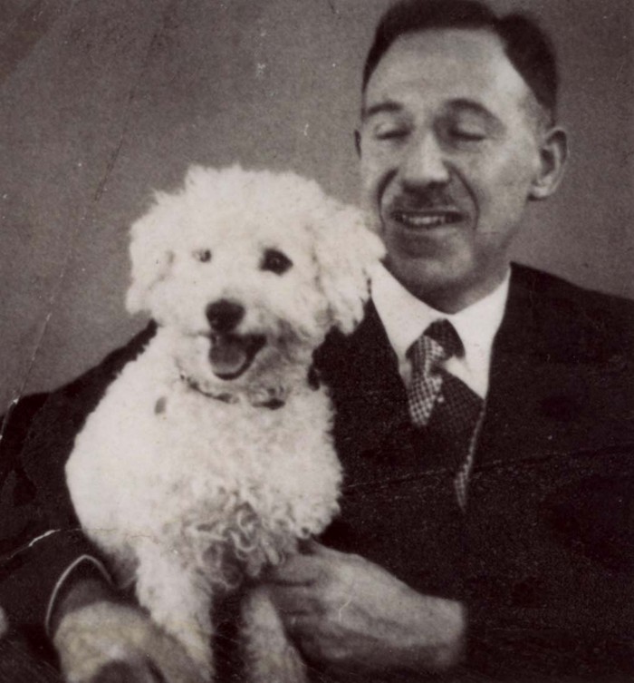AuschwitzMuseum's tweet photo. 19 October 1890 | A French Jew, André Lyon, was born in Paris.

On 30 June 1944 he was deported to #Auschwitz from #Drancy. He did not survive. https://t.co/OUAFDADMFB