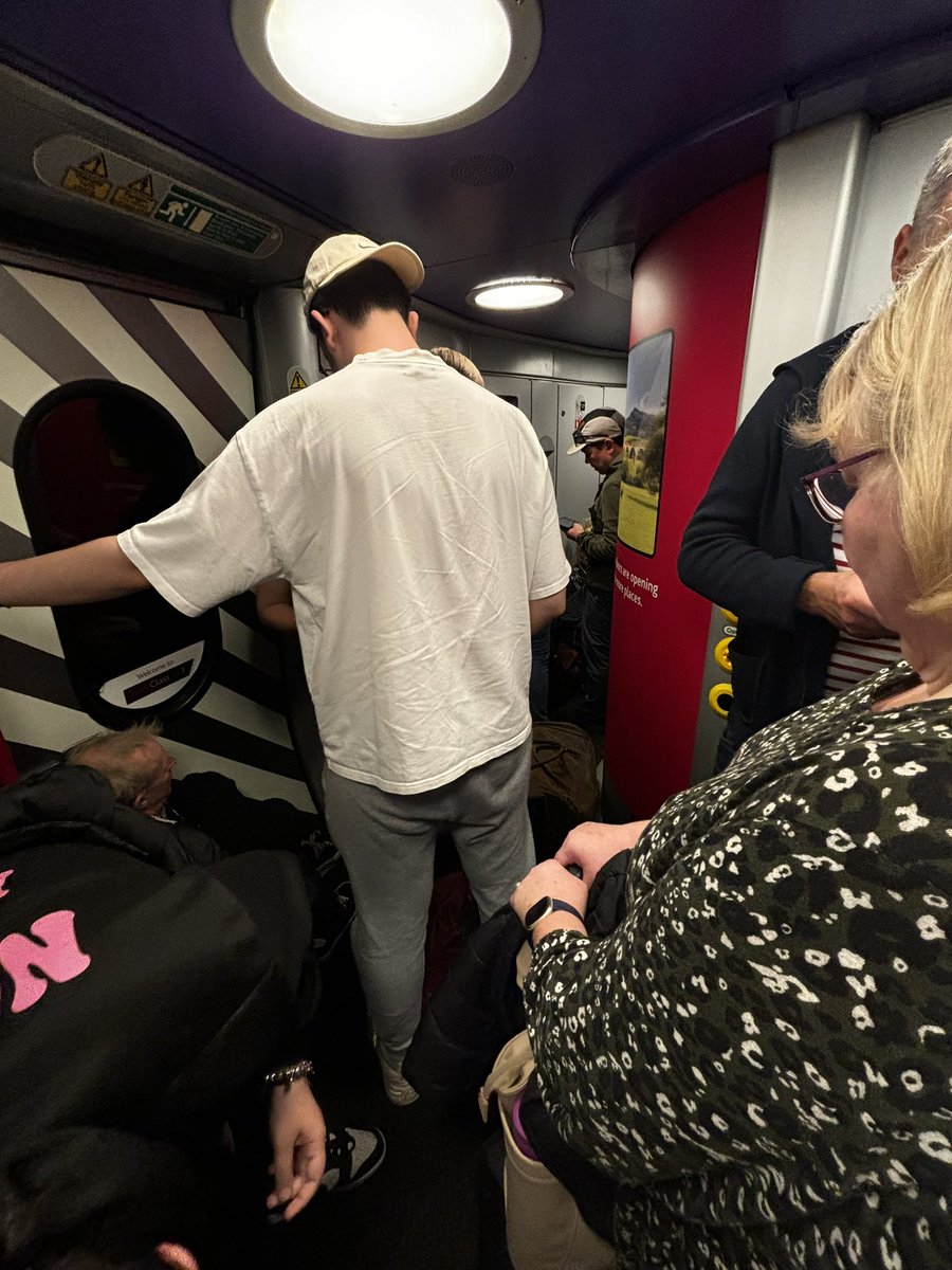 Second train of the day standing up. It’s packed wall to wall. £200 ticket price for 130 miles.

Some fat cat is laughing at us while rubbing their hands in glee 🤑🤑