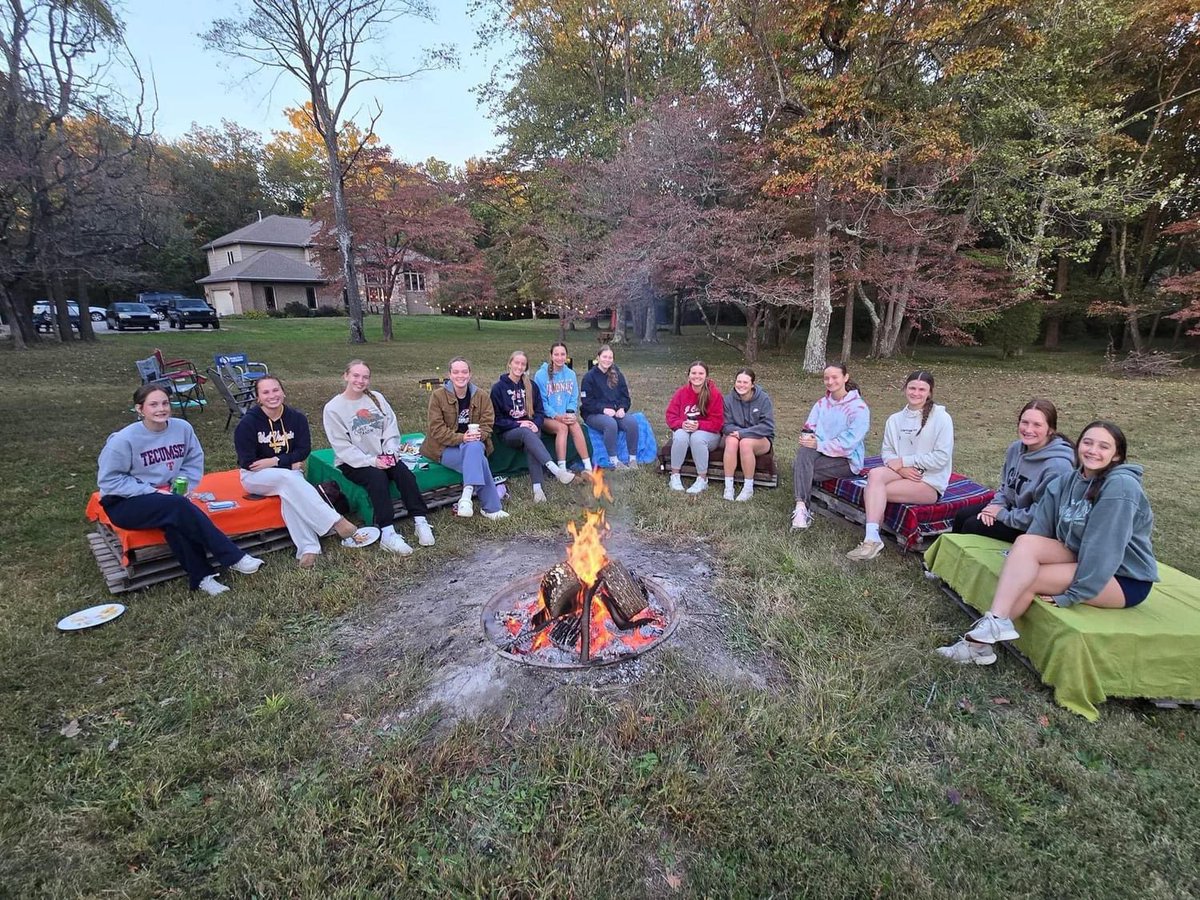 It has been an awesome week of practice and fun!!❤️💙
We are excited to step on the court today!!  We want a sectional!!  See you in the stands! ❤️💙