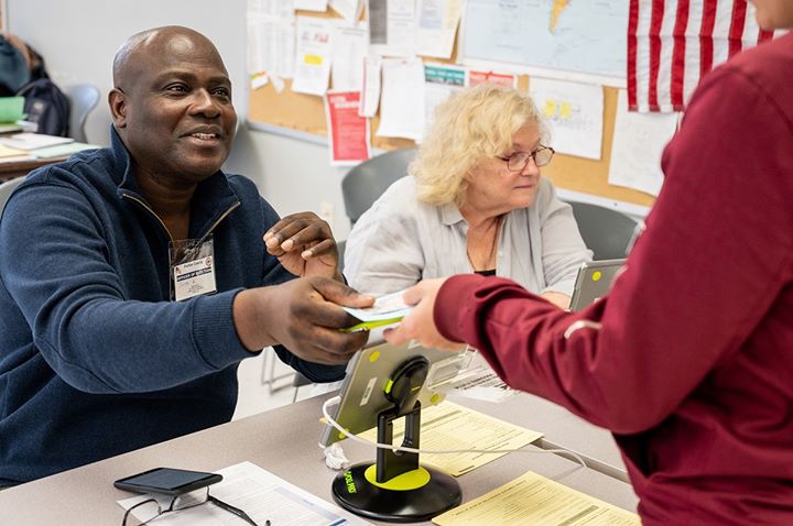 fairfaxvotes's tweet photo. ALL early voting locations are open Saturday, 9 a.m.-5 p.m.

🗳️Alexandria (2)
🗳️Annandale
🗳️Burke
🗳️Centreville
🗳️Chantilly
🗳️Fairfax (2)
🗳️Falls Church (2)
🗳️Great Falls
🗳️Herndon
🗳️Lorton
🗳️McLean
🗳️Reston
🗳️Springfield

View locations and wait times: https://t.co/sHFY0cY8m3 https://t.co/IVWRSXn1q2