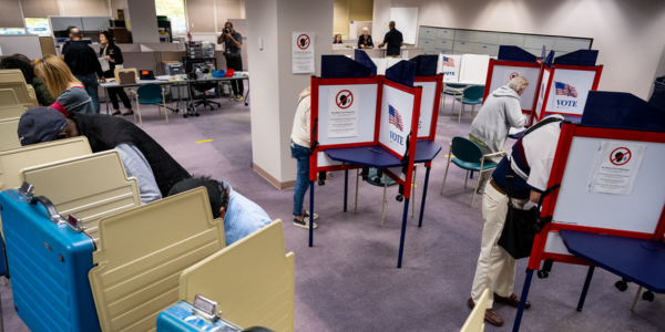 fairfaxvotes's tweet photo. ALL early voting locations are open Saturday, 9 a.m.-5 p.m.

🗳️Alexandria (2)
🗳️Annandale
🗳️Burke
🗳️Centreville
🗳️Chantilly
🗳️Fairfax (2)
🗳️Falls Church (2)
🗳️Great Falls
🗳️Herndon
🗳️Lorton
🗳️McLean
🗳️Reston
🗳️Springfield

View locations and wait times: https://t.co/sHFY0cY8m3 https://t.co/IVWRSXn1q2