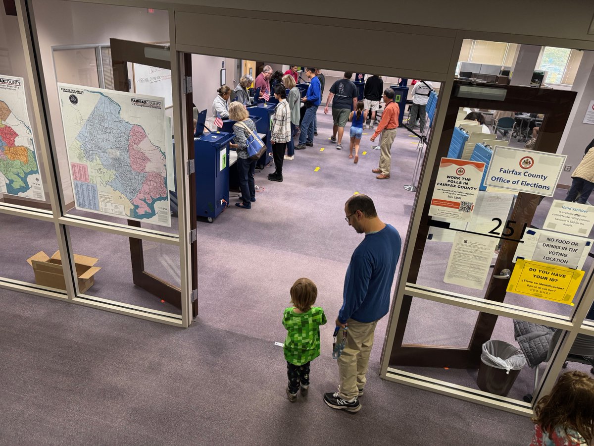 fairfaxvotes's tweet photo. ALL early voting locations are open Saturday, 9 a.m.-5 p.m.

🗳️Alexandria (2)
🗳️Annandale
🗳️Burke
🗳️Centreville
🗳️Chantilly
🗳️Fairfax (2)
🗳️Falls Church (2)
🗳️Great Falls
🗳️Herndon
🗳️Lorton
🗳️McLean
🗳️Reston
🗳️Springfield

View locations and wait times: https://t.co/sHFY0cY8m3 https://t.co/IVWRSXn1q2