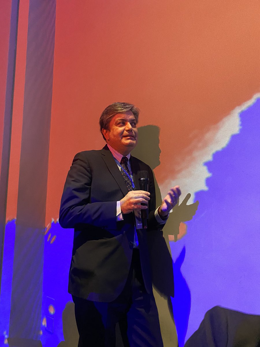 FGraziani_Grace's tweet photo. 💙 #RareDisease session:

@glimongelli opening lecture 

🚦 #Fabry @mauripieroni72 
🚧 #Amyloidosis @Cappellifrance2 
🚥 #DeepPhenotyping marco merlo
🚏#PAH roberto badagliacca

Great speakers, great discussion, room fully packed! ❤️‍🔥💫

#RomaCardiomiopatie https://t.co/kThcS0binS