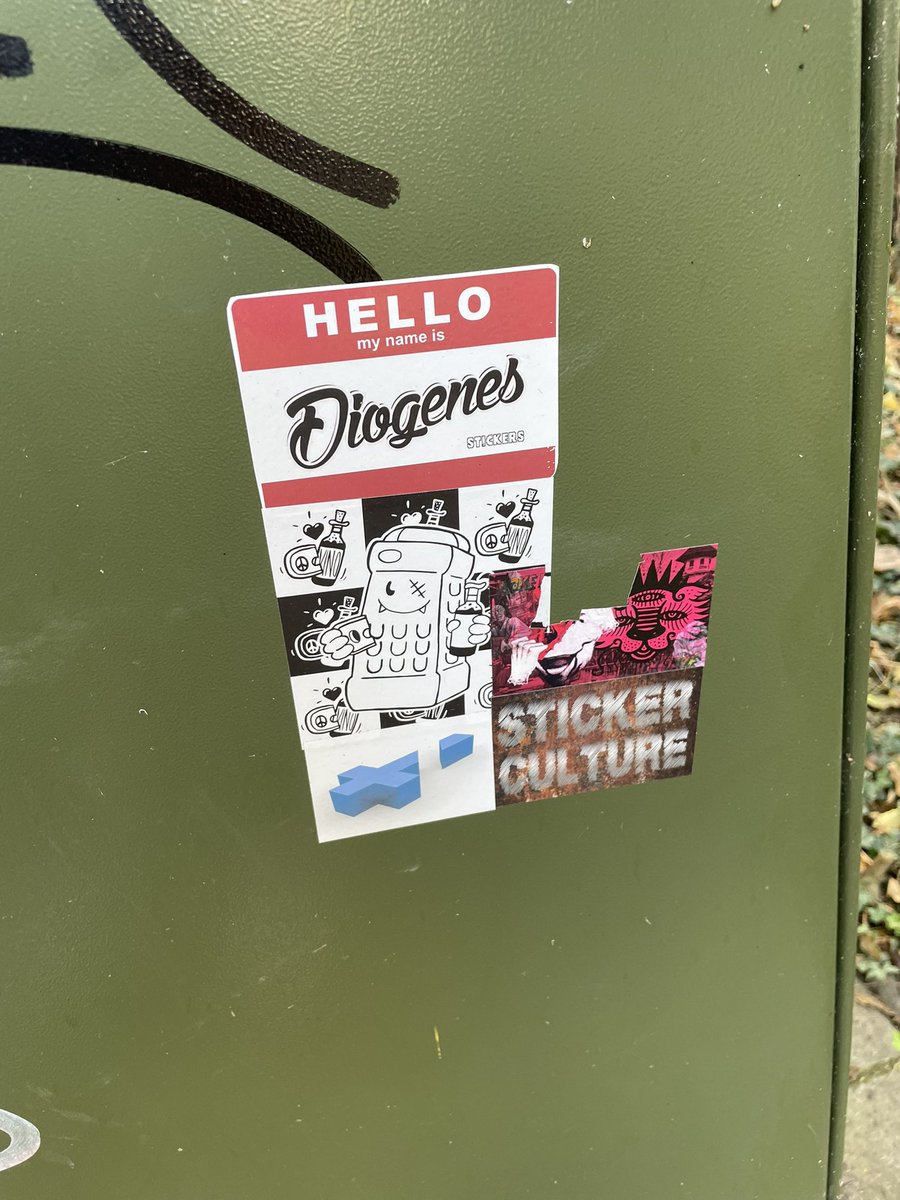 standardcap_net's tweet photo. Sticker Art Leipzig. https://t.co/TfMKmG1eoB