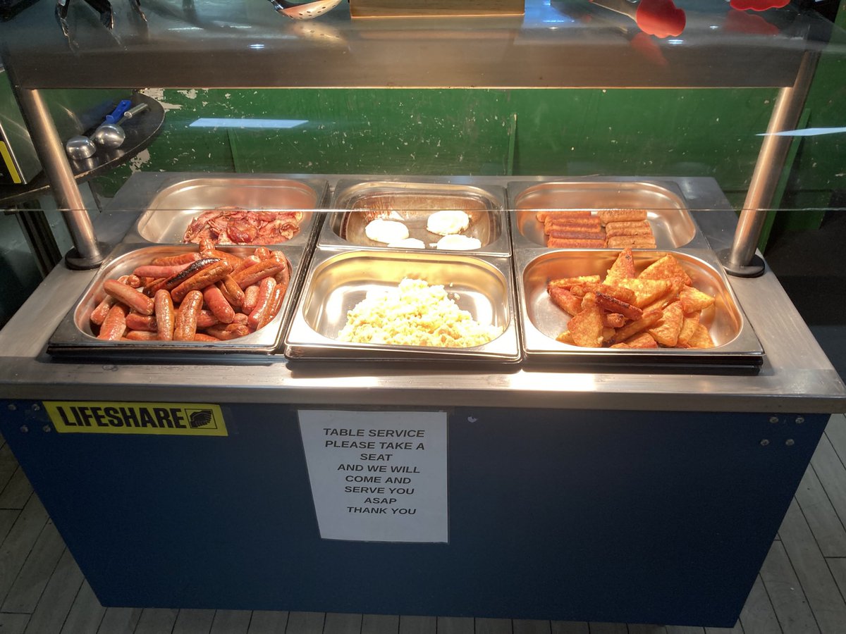 Cold &amp; Wet starts to Friday &amp; Sat at our Breakfast project in the city centre as we had 71 and 91 guests making it in for Hot food, clothes and showers, our volunteers were fantastic looking after everyone as always ! #Manchesterhomeless 
#Manchester 🐝
#Lifesaver